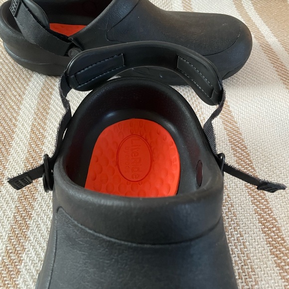 CROCS Bistro Pro LiteRide Work Clog - Picture 6 of 6